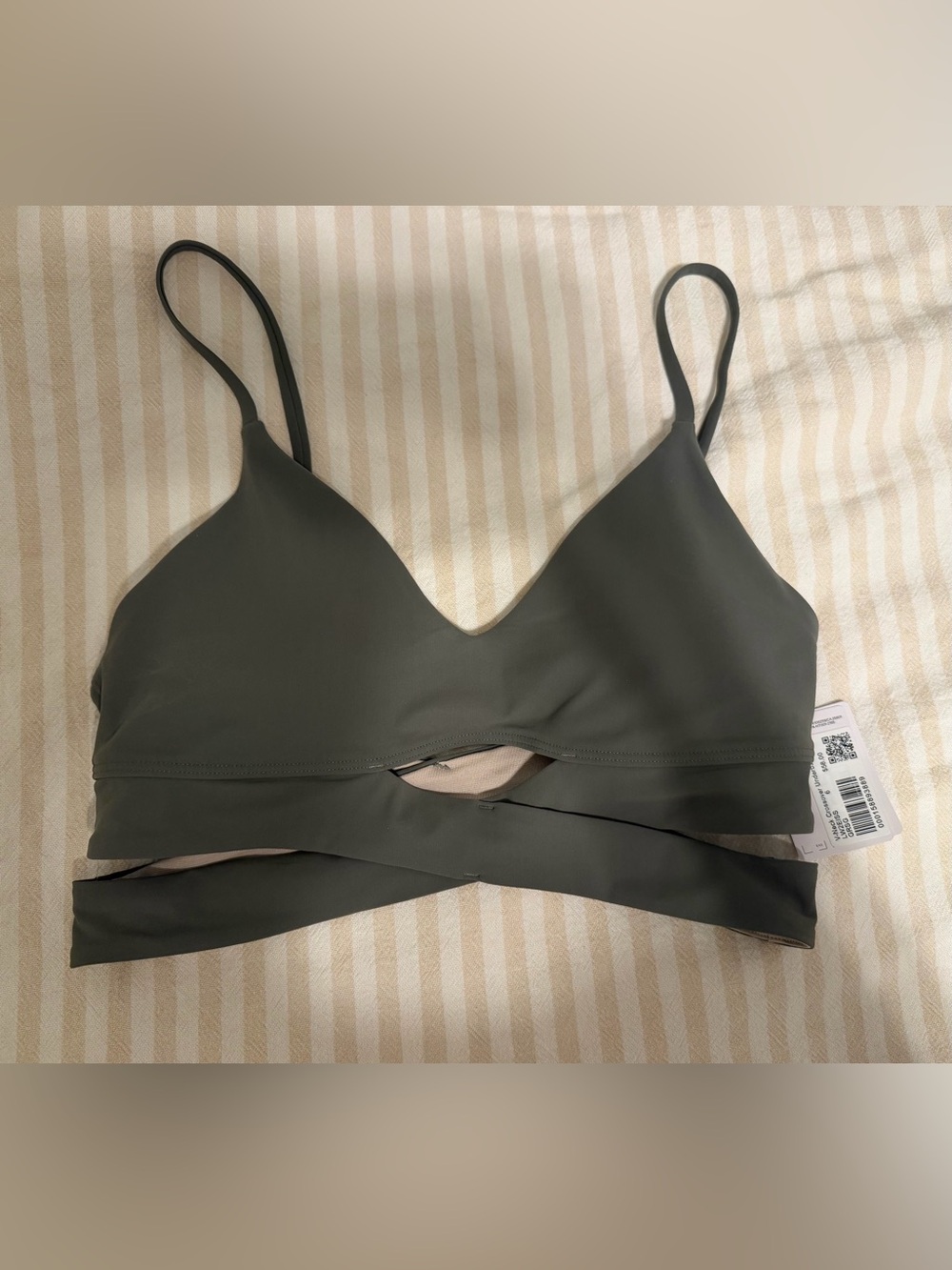 lululemon athletica v-neck Crisscross underband bra